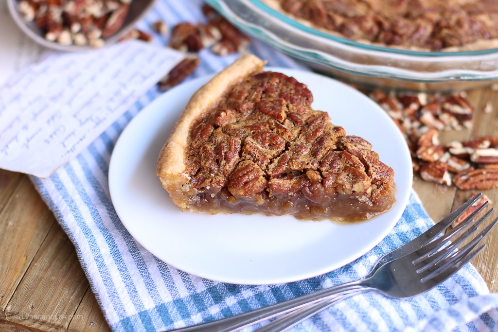 The Secret to Gooey Pecan Pie: A Guide to Corn Syrup & Beyond